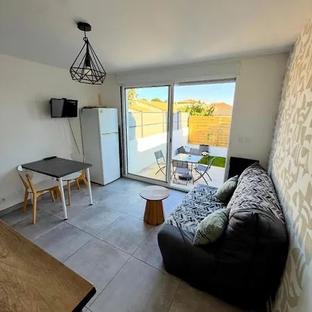 Entre Terre Et Mer, Cosy Appartement Poussan